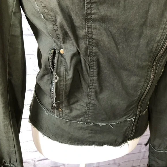 Ambition Y2K Cargo Jacket - Picture 10 of 10